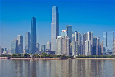 广州商务模特行业的奢华消费